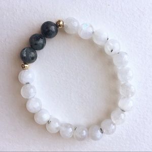 ☆ Rainbow Moonstone & Black Labradorite Bracelet